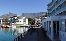 Spacious Sea Facing One Bedroom Apartment